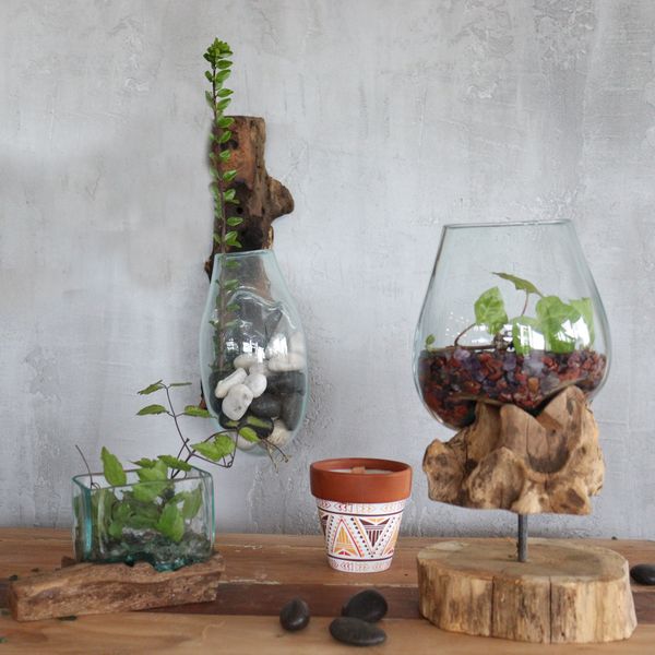 Geschmolzenes Glas auf Holz - hängenden Schüssel