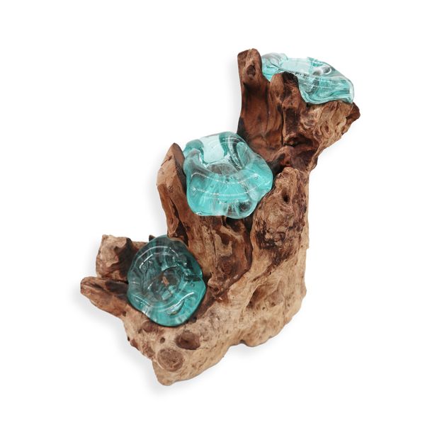 Geschmolzenes Glas auf Holz – dreifacher Kerzenhalter