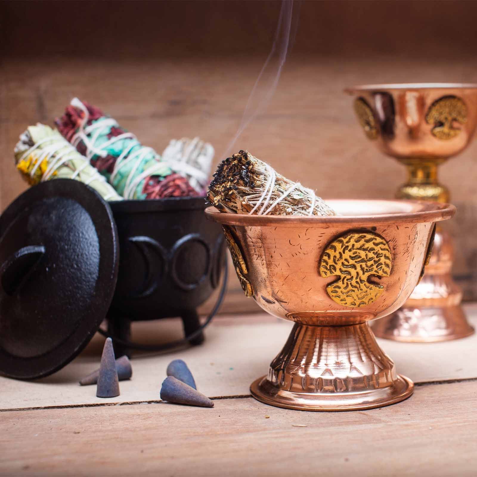 Ritualschalen und Kessel