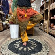Yoga- und Festivalhosen- High Cross-Himalaya-Druck auf Orange