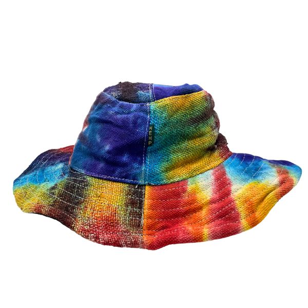Geflickter Boho-Festivalhut aus Hanf und Baumwolle – Batikt