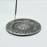 Polierter Aluminium-Räucherstäbchenhalter-Om, rund, 11 cm