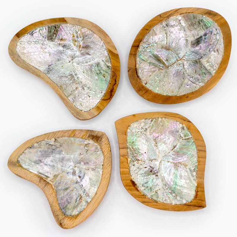 4er-Set Mini-Schüsseln aus Teakholz mit Muscheldekor (sortiert)