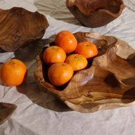 Glatte, runde Obstschale aus Teakholz mit drei Fächern  - 30x5.5cm