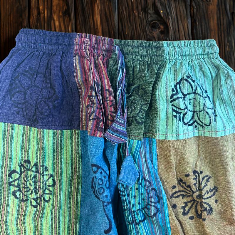 Nomad Sari - Pilz-Hose - Blockdruck-Designs - Grüntöne S/M