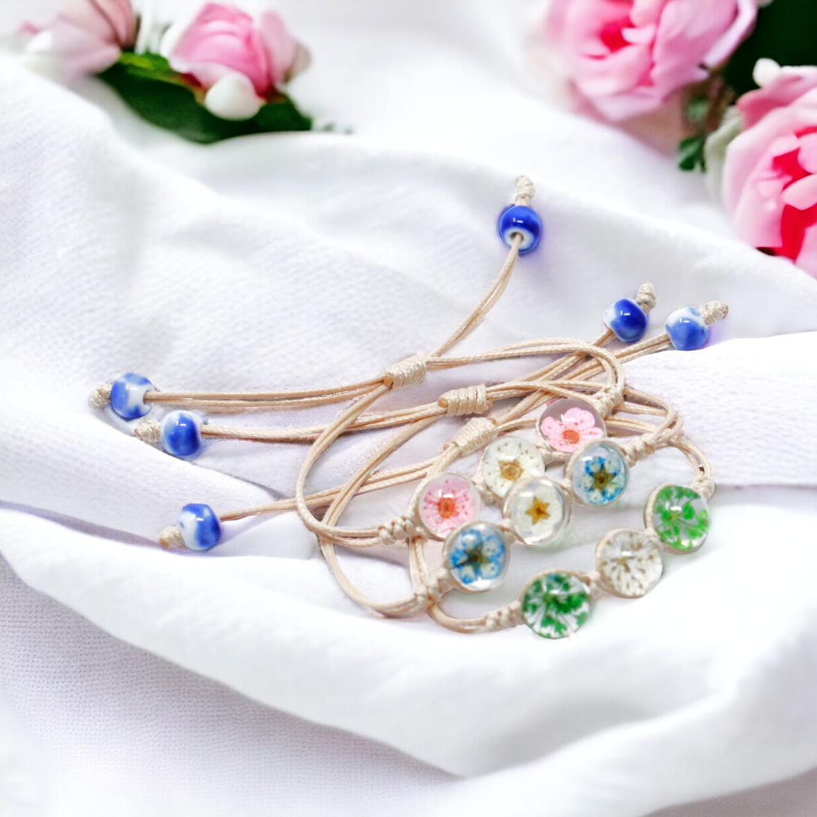 Schmuck mit gepressten Blumen
