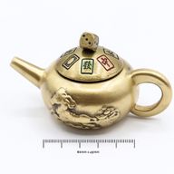 Feng Shui Glücksbringer - Glücksteekanne mit Würfeldrehung