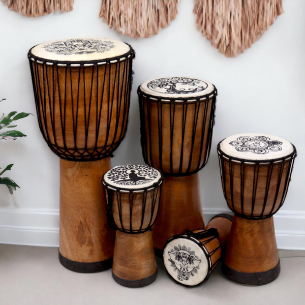 Djembe und schamanische Trommeln