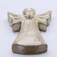 Engel aus Mangoholz – Weiß getüncht mit ausgeschnittenem Stern – 18 cm