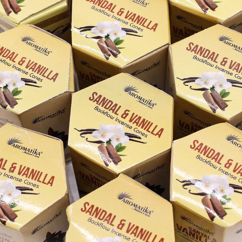 Packung mit 10 Masala Rückfluss Räucherkegel - Sandelholz und Vanille