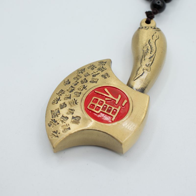 Feng Shui Glücksbringer - Hindernisse mit der Axt beseitigen