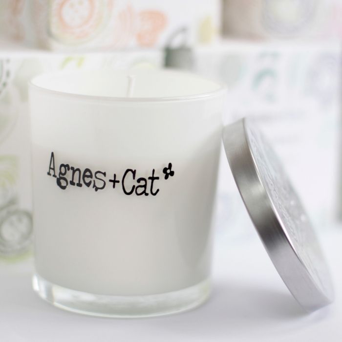 Geschenkbox – Kaffee & Walnuss (Kerze) + Pfingstrosen & Japanische Blüte (Sprudel)