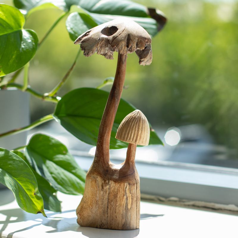 Handgefertigte Parasiten-Holzkunst-Schnitzerei - Set aus zwei Pilzen