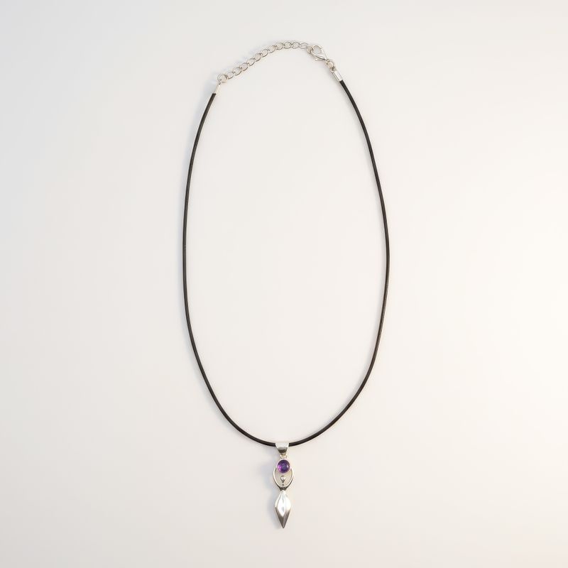Indische Andachtsanhänger - Silberbeschichtet (45 cm Kordel) - Göttin Amethyst