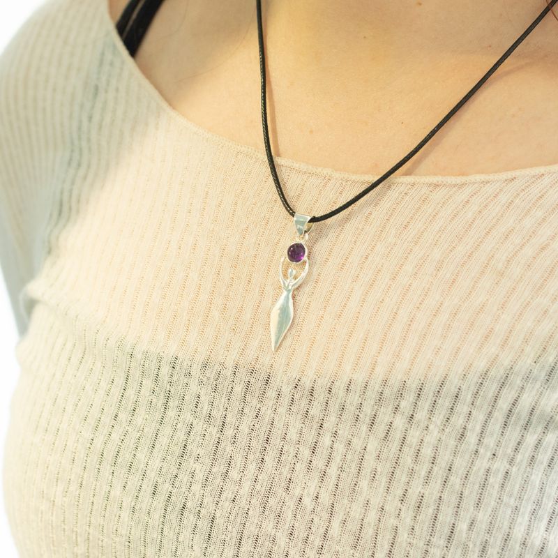 Indische Andachtsanhänger - Silberbeschichtet (45 cm Kordel) - Göttin Amethyst