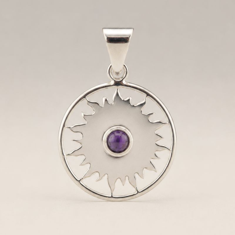 Indische Andachtsanhänger – Silberbeschichtet (45 cm Kordel) – Sonnenanbetung Amethyst
