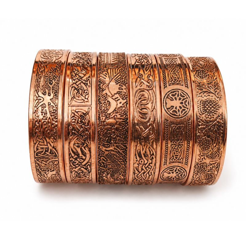 Armbänder aus massivem Kupfer – Mittelalter-Kollektion mit Affirmationsgravuren (sortiert)