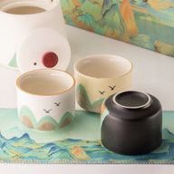 Tausend Meilen - Teeset - Vier Tassen - zeremonielles Tuch und Bambusgriff