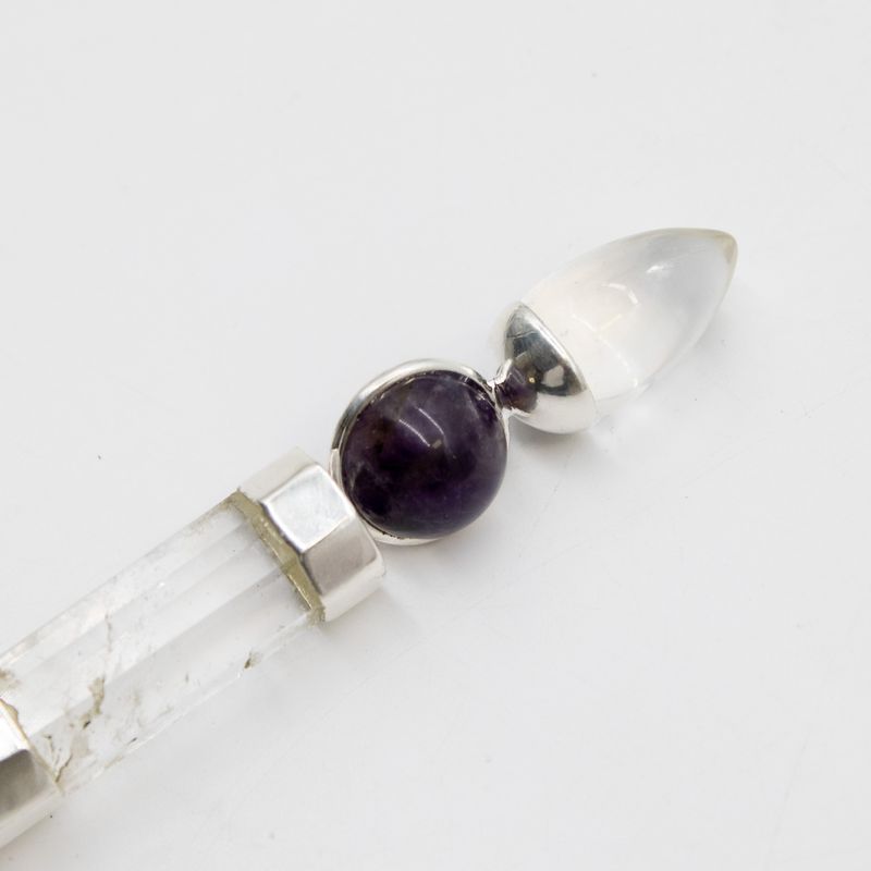 Axis of Grace Wand - Amethyst- und Rosenquarzkugeln, Quarzstiel - 12 cm