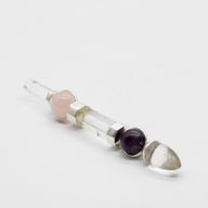 Axis of Grace Wand - Amethyst- und Rosenquarzkugeln, Quarzstiel - 12 cm