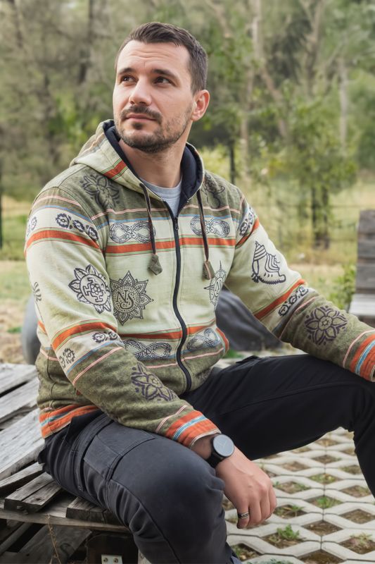 Größe M – Nomad Sari Himalayan Soul Jacke – Mantra-Grün