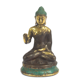 Mitt sitzender Buddha mit Hand hoch