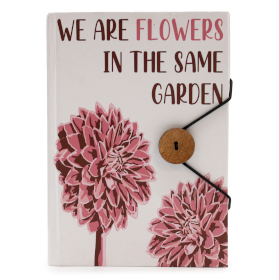 Kleines Notizbuch mit Riemen  - Flowers in the same garden