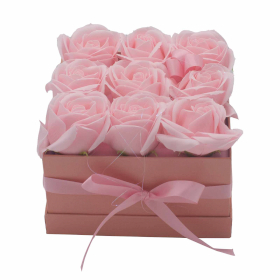 Seifenblumen-Geschenk-Blumenstrauß - 9 Rosa Rosen - Quadrat