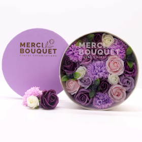 Runde Box – Lavendelrose und Nelke