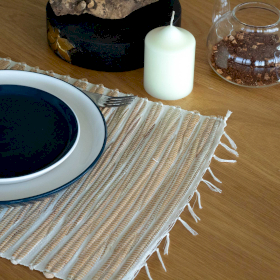Natürliches Tischset aus Wasserhyazinthe - Natürlich mit Fransen