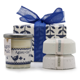 Geschenkbox - Parma Violet (Kerze) + Seasalt und Moss & Dolly Blue (Sprudel)