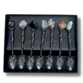 Set mit 7 Hexenlöffeln aus dunkelsilbernem Edelsteinkristall