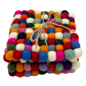 Quadratische Untersetzer mit Filzkugeln - 10cm Mehrfarbig  (4er-Set)