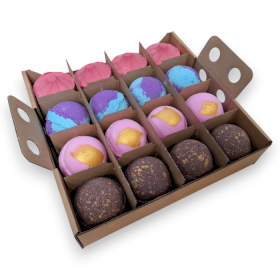 16x Jumbobadekugeln  -Entdecken Sie 4 von jedem Paket, Dubai, Amethyst, Razzle, Charlotte