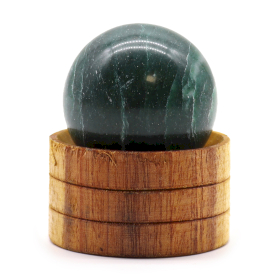 Edelsteinkristallkugel 40mm -Indische Jade mit Ständer